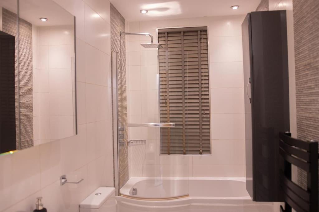 Oikoshomes Three Bedroom Flat In Appartamento Londra