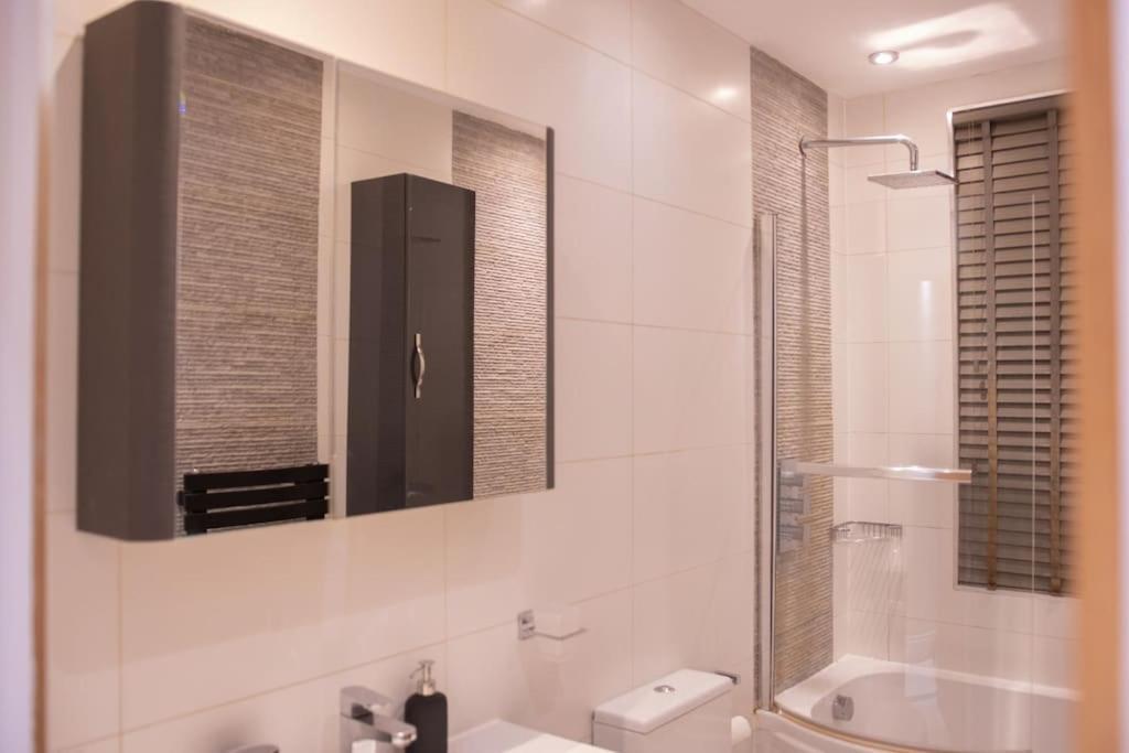 Appartamento Oikoshomes Three Bedroom Flat In